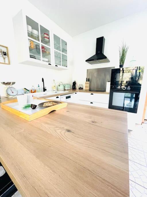 Maison Au Milieu Des Chevaux LʼIsle-sur-la-Sorgue Extérieur photo